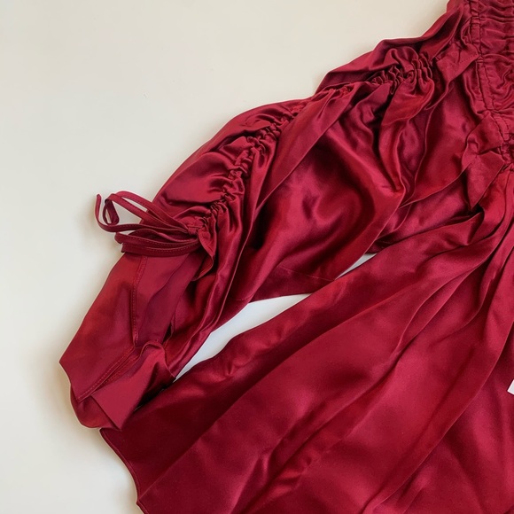 Parker Thatch Silk Ruched Sleeve Off Shoulder Top - Picture 4 of 7